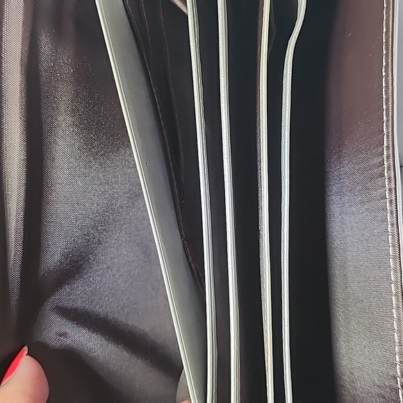 Black Woven Clutch With Magnetic Closure. New No Tags - Picture 7 of 8